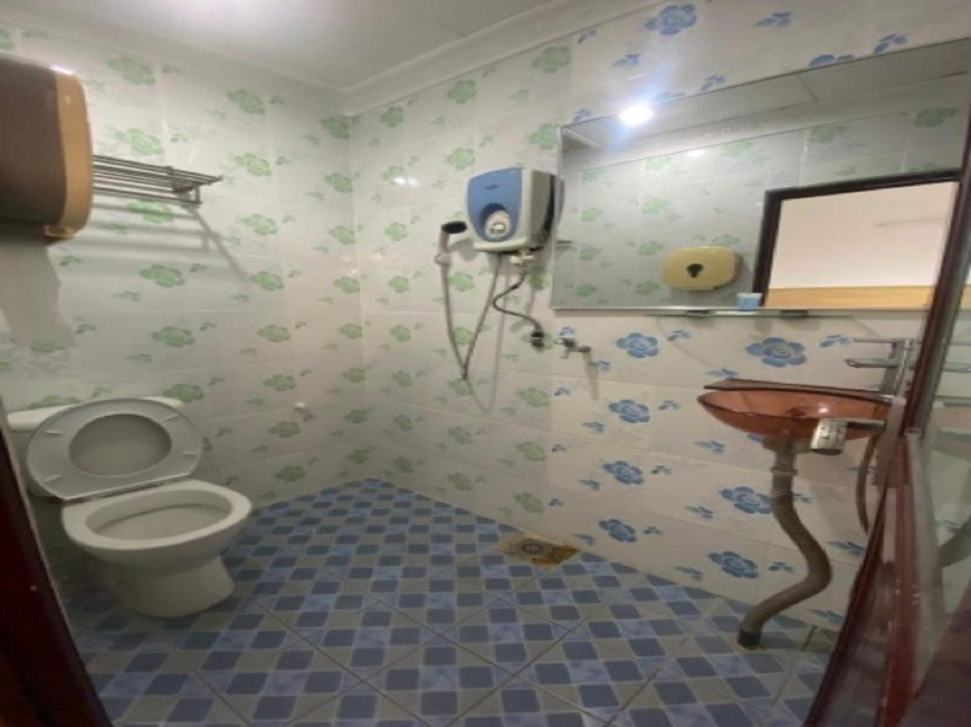 Oyo 90979 Sianglory Inn Kota Kinabalu Zewnętrze zdjęcie